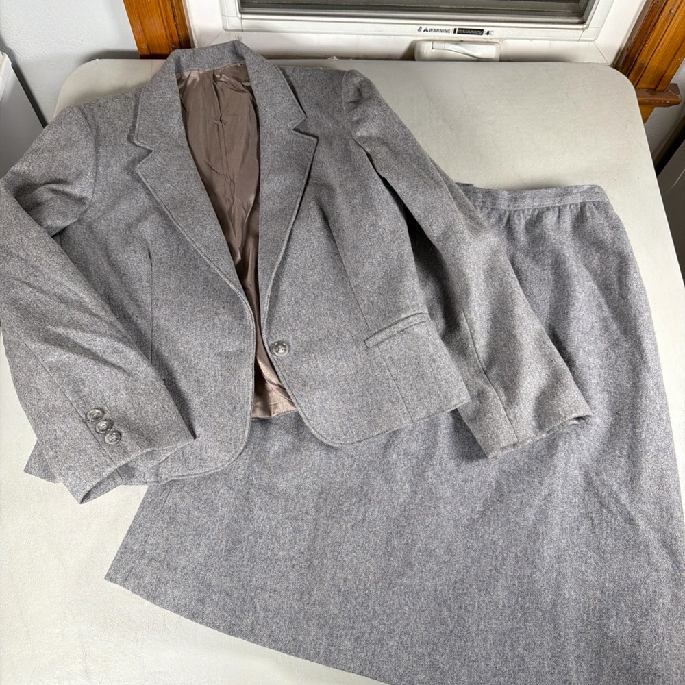 Andre Barreau 2 pc Suit Blazer Skirt Women's Size 14 Gray Wool Blend VTG